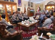 Jajaran Divhumas Polri Laksanakan Anjangsana ke Jend. Pol (Purn) Da’i Bachtiar