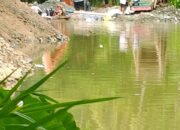 PETI Marak di Desa Muara Kalaban, Depan Kantor Kejaksaan Negeri Sawahlunto, Aliran Sungai Rusak, Warga Terancam Banjir