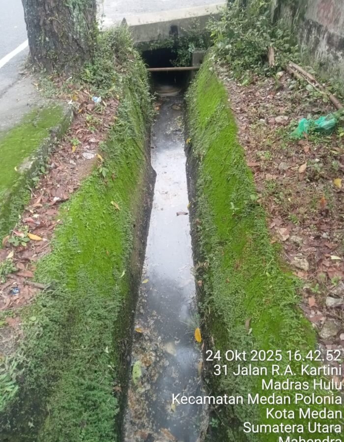 Drainase Mampet dan Banyak Tinja, Warga; Pak Wali, Tolong Copot Lurah Madras Hulu