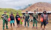Satgas Yonif 700/WYC Gelar Safari Honai di Kampung Wako, Berbagi Sargal dan Harapan Bersama Masyarakat Puncak