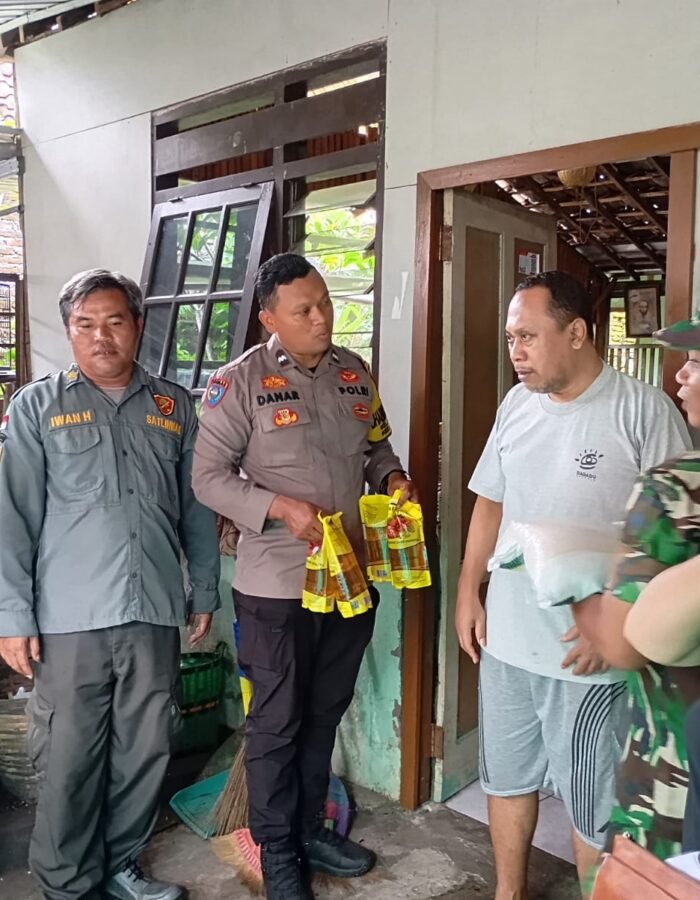 Sinergitas Tiga Pilar, berikan bantuan kepada warga yang kesusahan