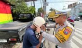 Operasi Zebra Semeru Polresta Malang Kota Bagikan 100 Helm Gratis