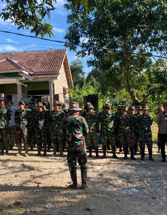 Satgas TMMD ke-126 Kodim 0601/Pandehlang Laksanakan Apel Pengecekan Kesehatan dan Evaluasi Sebelum Masuk ke Aktivitas Sektor Masing-Masing