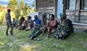Bersama Rakyat Satgas Yonif 521/DY Hadirkan Cinta dan Kebersamaan di Tanah Papua