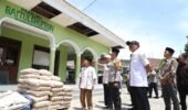Polres Kediri Salurkan Puluhan Karung Semen Dukung Pembangunan Masjid
