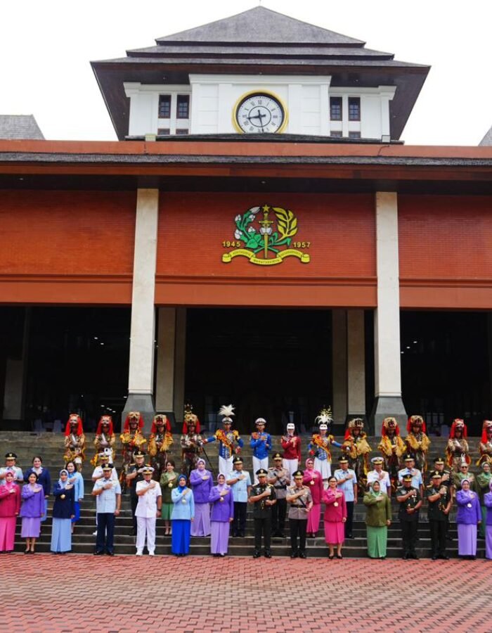 Pimpin Wisuda Prajurit Taruna, Kapolri Tekankan Sinergitas TNI-Polri untuk Wujudkan Indonesia Emas 2045