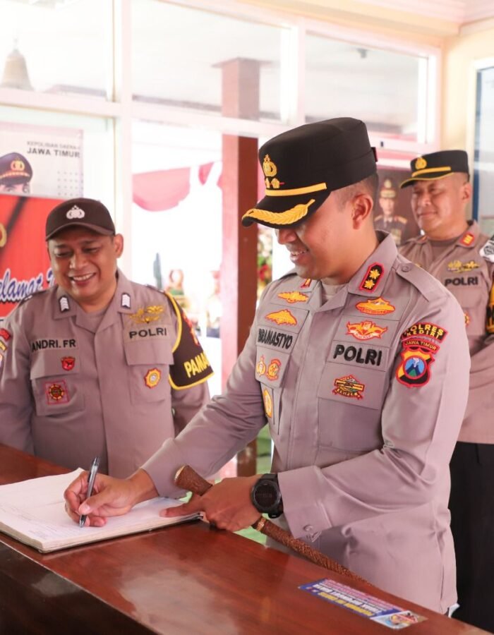 Pelayanan Prima Jadi Sorotan Kunker Kapolres Kediri di Polsek Wates