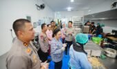 Kapolri dan Ketua Komisi IV DPR Tinjau SPPG YKB Polres Karanganyar, Dukung Penuh Program MBG