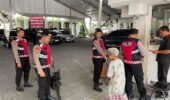 Ops Lilin Semeru Polda Jatim Libatkan Unit K9 Ditsamapta Laksanakan Patroli dan Sterilisasi Gereja