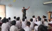 Tanamkan Cinta Tanah Air Sejak Dini, Babinsa Sambi Beri Wasbang Siswa SD Muhammadiyah