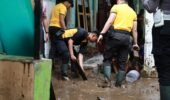 Polres Jember Terjunkan Personel Bantu Warga Terdampak Banjir