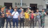 Persiapan Nataru, Antisipasi Laka Kereta Api Satlantas Polres Pasuruan Tutup Perlintasan KA Tanpa Palang Bagi Mobil