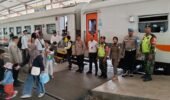 Polres Pasuruan Pantau Arus KA di Bangil, Libur Nataru 2025 Volume Penumpang Turun
