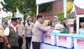 Wakapolri Tinjau Penyaluran Bantuan Polri untuk Warga Terdampak Bencana di Padang Pariaman