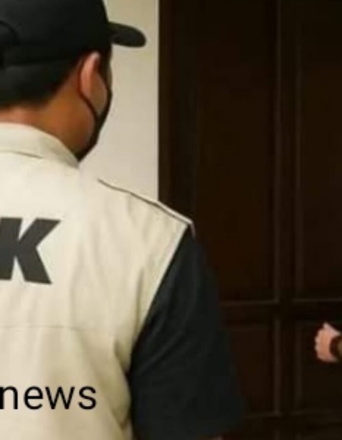 Rumah Dinas SF Hariyanto digerebek KPK, Ini Peyebabnya?”.