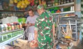 Babinsa Kemusu Turun Langsung ke Kios Pertanian, Pastikan Stok Pupuk Aman dan Tepat Sasaran