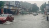 Hujan Deras Guyur Kota Padang, Jalan Gunung Pangilun Terendam Banjir Akibat Drainase Tidak Memadai