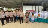 Polri Salurkan Bantuan Al-Qur’an kepada Pesantren Terdampak Banjir