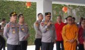 Jogo Jawa Timur : Kapolda Jatim Tinjau Perayaan Imlek di Vihara Buddayana Surabaya