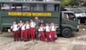 Canda Tawa Dan Edukasi Kunci Kedekatan Satgas TMMD Di Desa Kembang Wonogiri