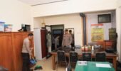 Wakapolres Kediri Kota Turun Langsung Awasi Gerakan ASRI, “1 Jam Awal Resik” Jadi Budaya Kerja Baru