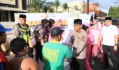 Bagi Keceriaan Ramadan, Kapolres Kediri Kota dan Bhayangkari Tebar Takjil untuk Ojol dan Pengguna Jalan
