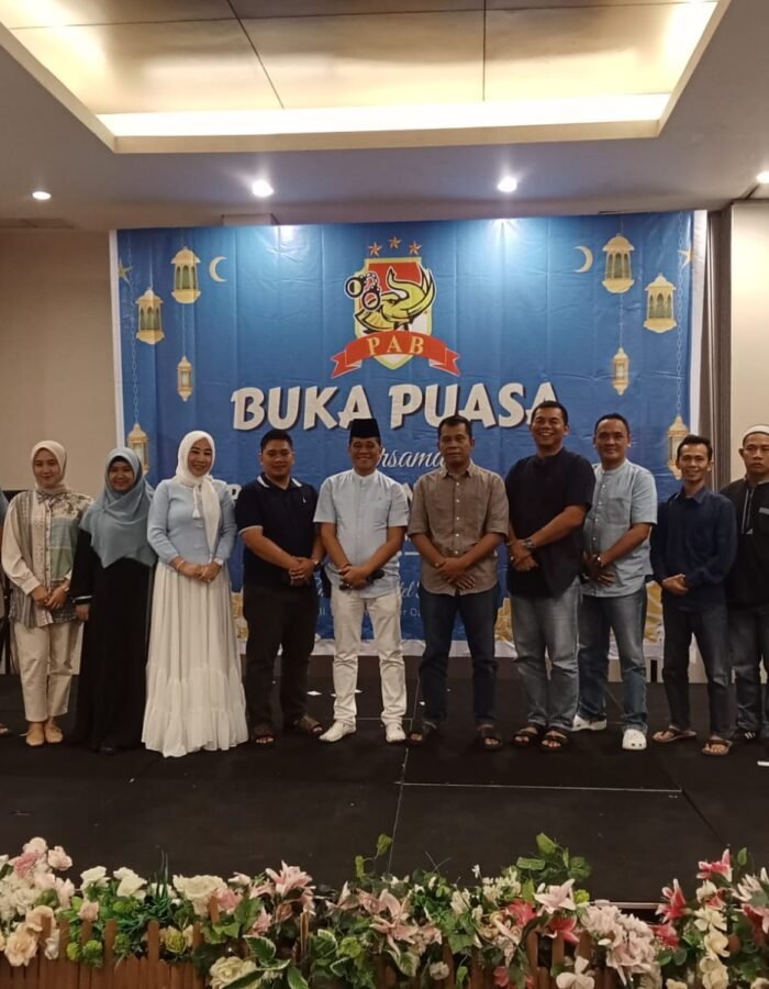 PT PAB Gelar Buka Puasa Bareng, Bagikan Santunan dan Buka Sekolah Gratis