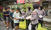 Semangat Ramadhan, Polwan Polres Bondowoso Tebar 500 Takjil di Pasar Induk