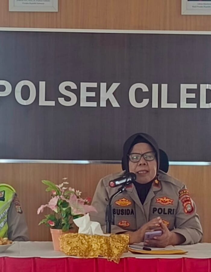 Kapolsek Pimpin Anev, Tekankan Pelayanan Humanis dan Respons Cepat Demi Kamtibmas Kondusif