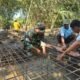 Anyaman Besi Jembatan Garuda Mulai Dibentuk, Gotong Royong TNI dan Warga Cerme Kian Solid