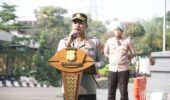Apel Jam Pimpinan, Kapolres Jakbar Kombes Pol Twedi Aditya Bennyahdi Tekankan Pelayanan Humanis
