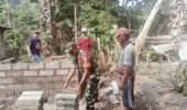 Kerja Bakti Bangun MCK Babinsa Gandean Bersama Warga, Tingkatkan Kesehatan Lingkungan
