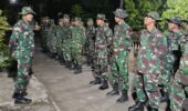 Jaga Kedisiplinan dan Evaluasi Kerja, Danramil 02/Karangmalang Pimpin Apel Malam Satgas TMMD ke-128 di Desa Puro