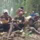 Di Balik Nasi Bungkus Ada Kebersamaan :  TMMD Ke 128 di Kampung Tanah Rubuh, Tanpa Sekat Tanpa Batas!