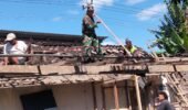 Gotong Royong Rehab RTLH, Babinsa Pakunden Bersama Warga Wujud Kepedulian Untuk Masyarakat