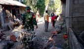 Wujudkan Hunian Layak, Babinsa Kanigoro Bahu Membahu Perbaiki Rumah Warga
