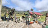 Dari Papua Pegunungan untuk Persatuan, Satgas Yonif 521/DY Gotong Royong Bangun Masjid Bersama Warga di Distrik Walesi