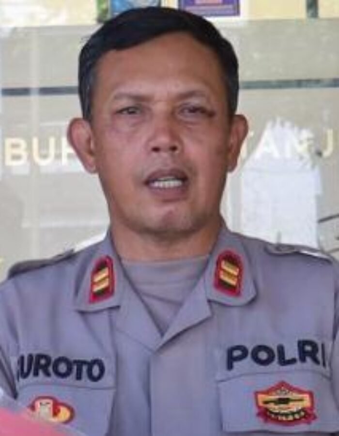 Polres Pelabuhan Tanjungperak Ungkap Penipuan QRIS Palsu Tersangka Asal Kaltim Diamankan