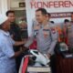 Kapolres Pasuruan Kembalikan Motor Curian kepada Korban, Tangis Haru Warnai Penyerahan Motor