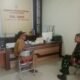 Babinsa Koramil Jatiroto Perkuat Kemanunggalan dengan Warga melalui Komunikasi Sosial