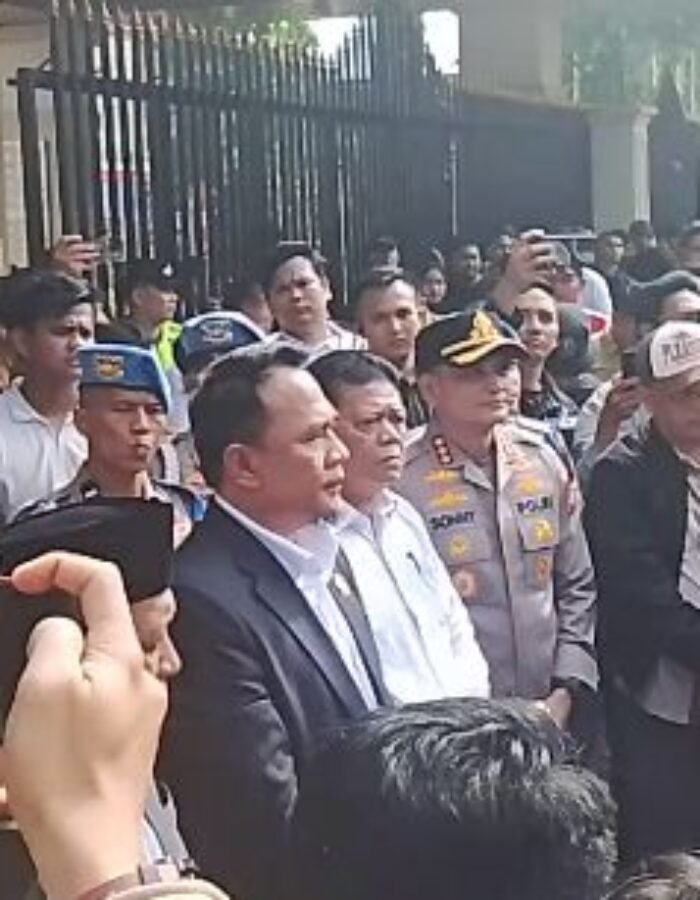 Ketua DPRD Sumsel Temui Langsung Massa Aksi Mahasiswa, Janji Bawa Aspirasi ke Pemerintah Pusat Terkait Keresahan Masyarakat Harga BBM Naik Pengaruhi Dampak