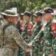 Satgas Pamtas RI-Malaysia Yonarmes 19/Bogani Terima Kunjungan Pegawai Memerintah Batalion Ketiga Rejimen Renjer Diraja Malaysia