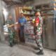 Jaga Asa Petani, Babinsa Pastikan Stok Pupuk Tetap Aman