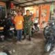 Menyapa dari Hati ke Hati, Babinsa Kratonan Bangun Keakraban Dengan Jukir