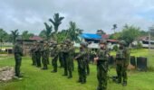 Satgas Yonif 645 GTY Pos Muara Nawa Melaksanakan Kegiatan Yankes Ke Rumah Masyarakat
