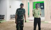 Patroli Malam dan Komsos, Babinsa Koramil 03 Ngadirojo Perkuat Keamanan Serta Jalin Kedekatan dengan Warga