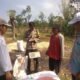 Polisi Dampingi Petani Bantu Distribusi 2,8 Ton Jagung Petani Rebono ke Bulog