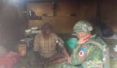 Mempererat Hubungan dengan Masyarakat Walesi, Satgas Pamtas RI-PNG Kewilayahan Yonif 645/Gardatama Yudha Gelar Anjangsana dan Pelayanan Kesehatan