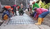 Panas Matahari Menyengat, Semangat Tak Padamkan Satgas TMMD, Polri, Ormas dan Warga Masyarakat Kebut Pemasangan Hermest & Bodex