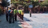 Disiplin Tak Cukup Diajarkan di Kelas, Babinsa Gembleng Mental Siswa SMKN 1 Gesi Lewat Latihan PBB